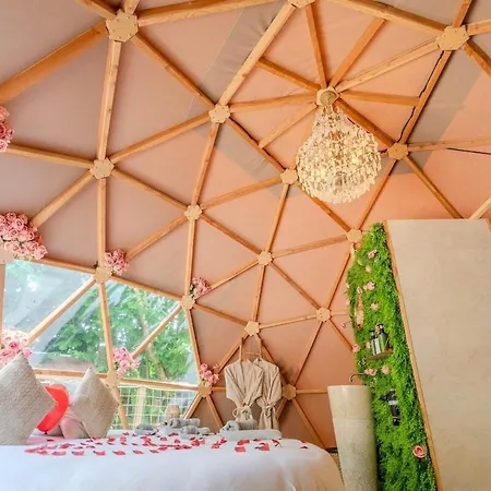 Le Nid D'eliyah Domes Et Avec Jacuzzis 15min Disneyland Casa vacanze *